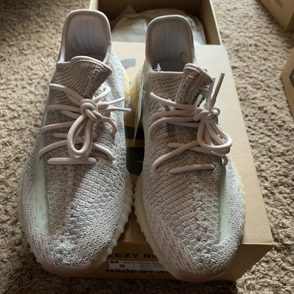 YEEZY V2 CITRIN - Picture 6 of 6